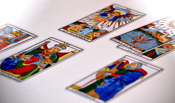 Comment fonctionne le tarot ?